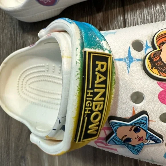 CROCS KIDS' CLASSIC RAINBOW HIGH CLOG Size J4 - Picture 4 of 9